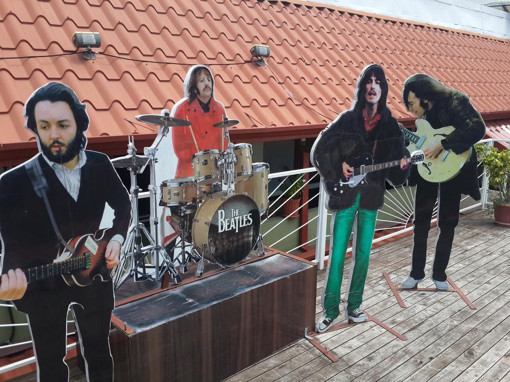 Cadillac Rock Beach Hotel Jacó Exterior foto